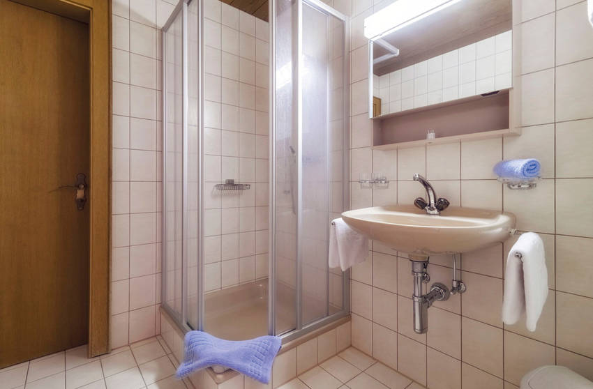   Bathroom Apartment Alpenrose